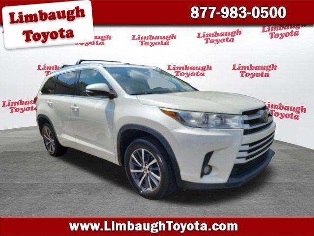 2017 TOYOTA Highlander