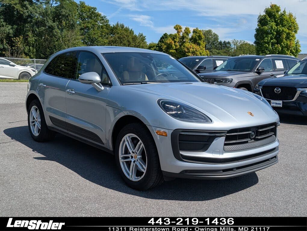 2024 PORSCHE Macan