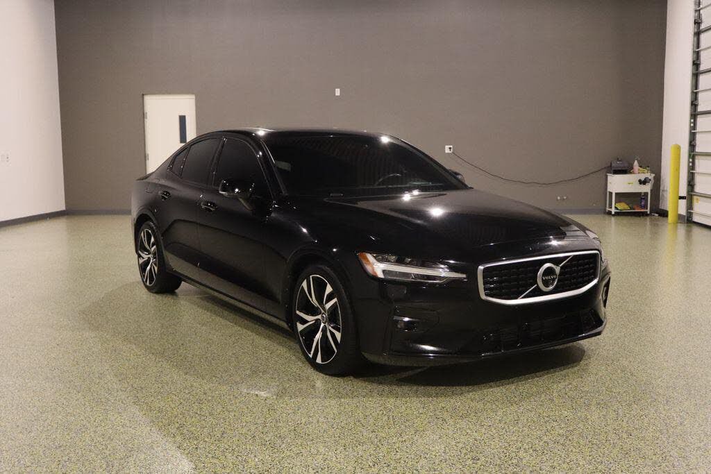 2020 VOLVO S60