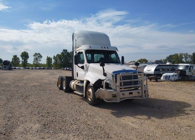 2019 FREIGHTLINER Cascadia