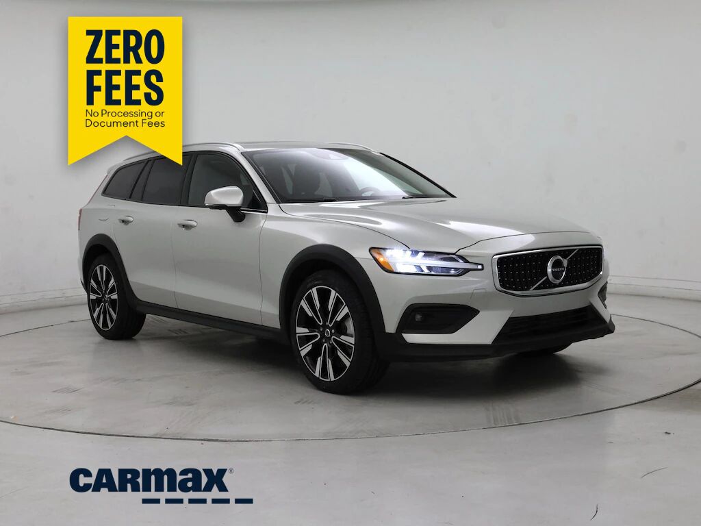 2021 VOLVO V60CC