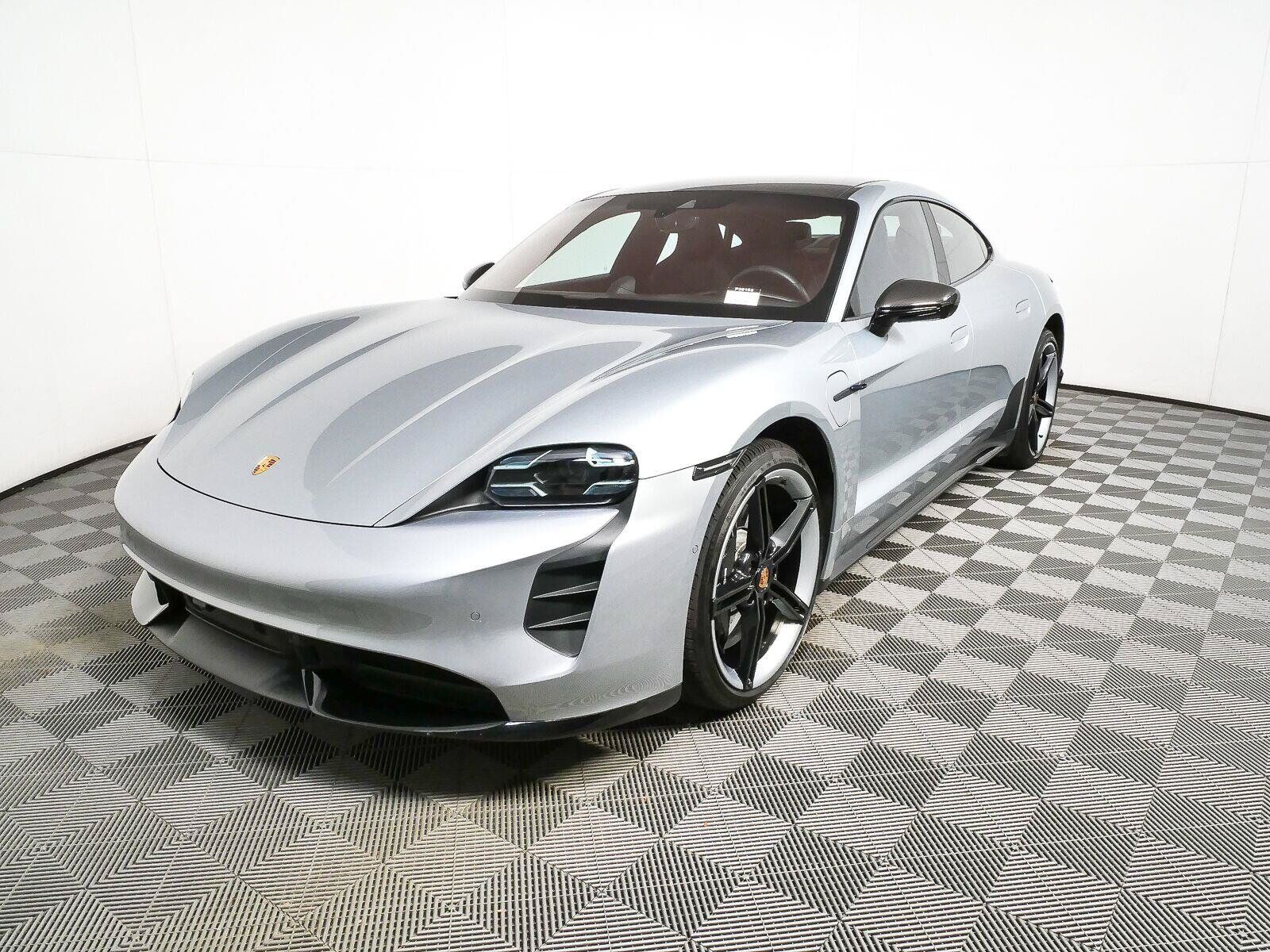 2020 PORSCHE Taycan