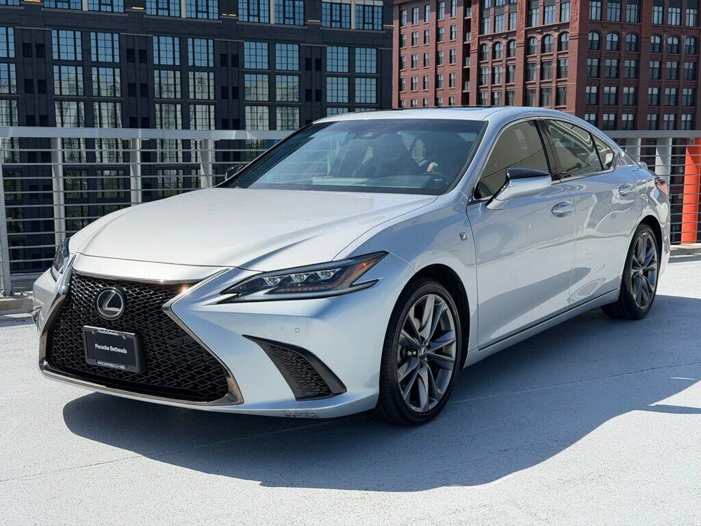 2019 LEXUS ES