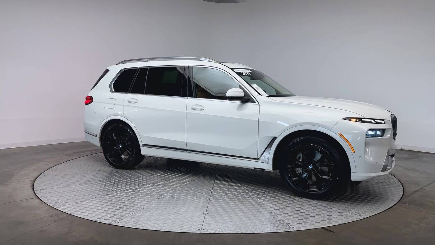 2023 BMW X7