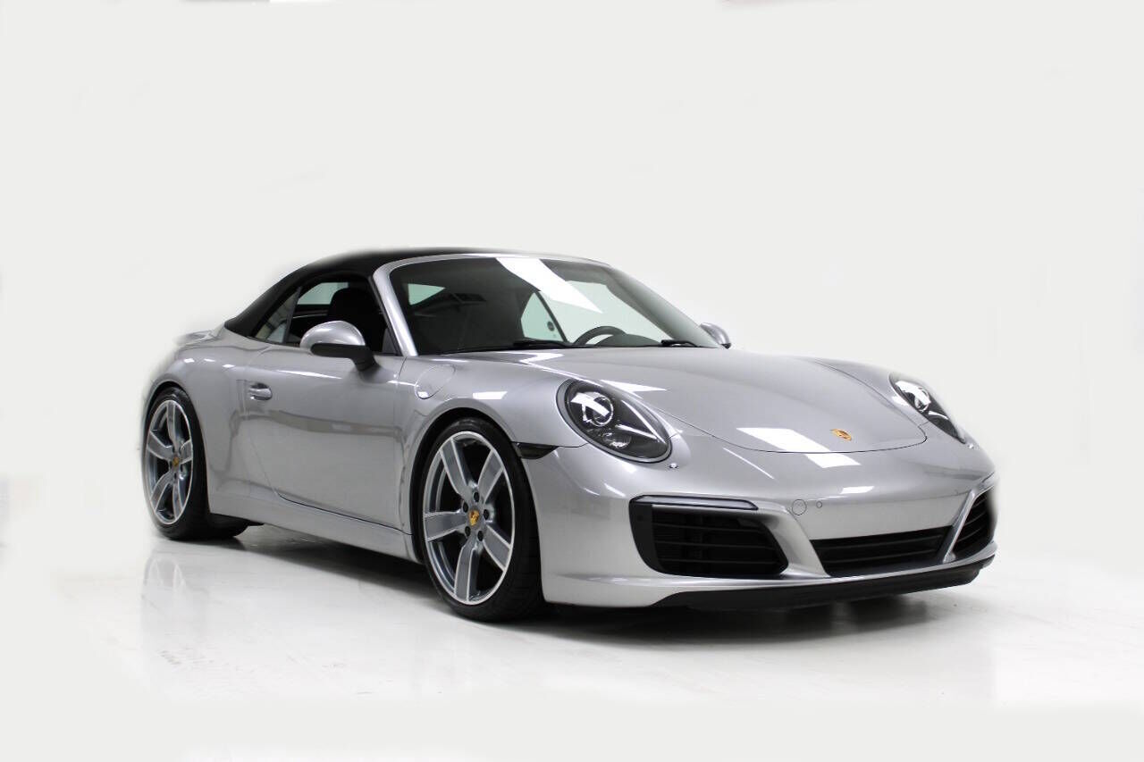 2017 PORSCHE 911