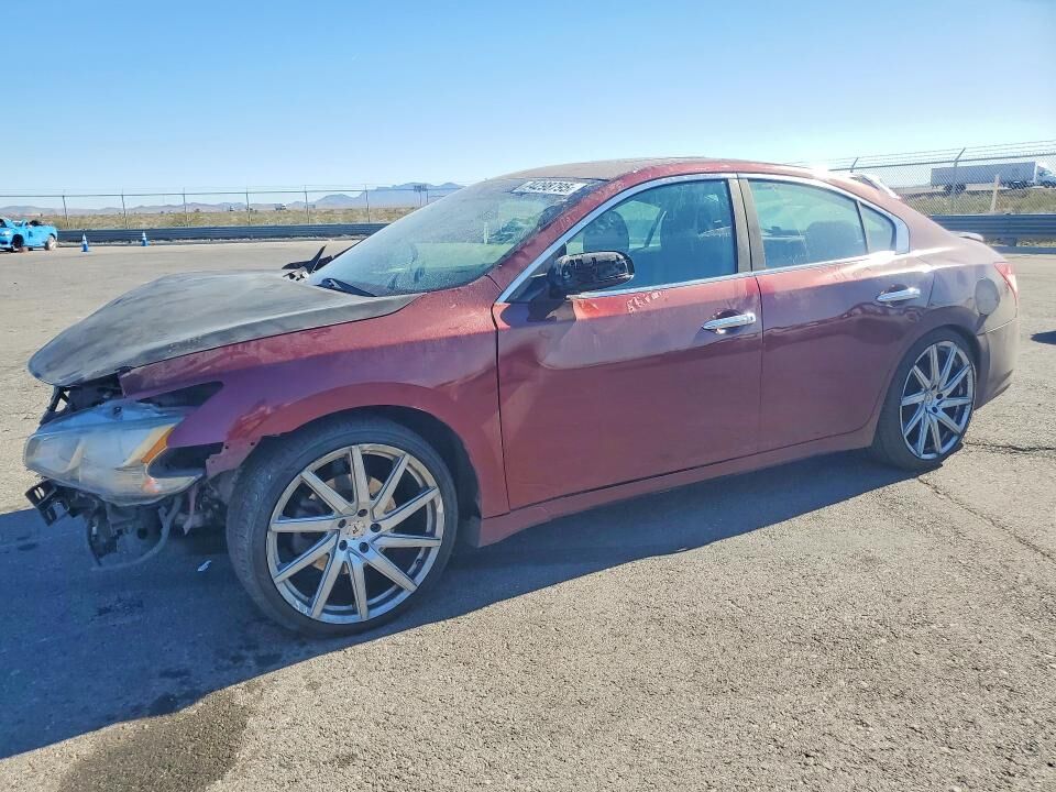 2010 NISSAN Maxima
