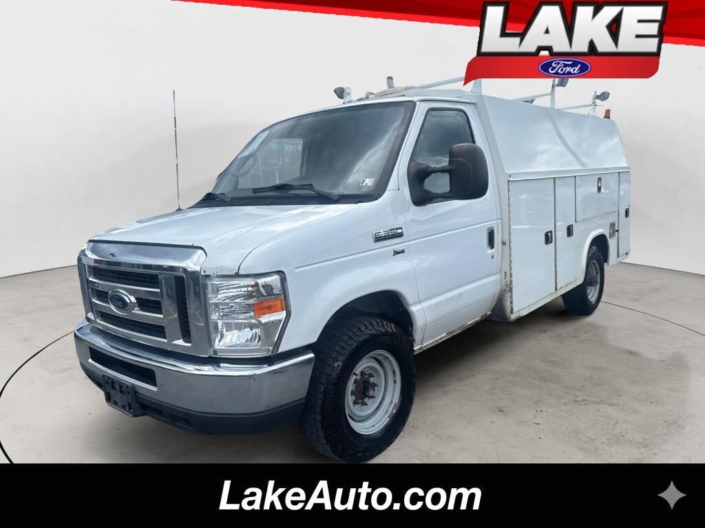 2017 FORD E-350
