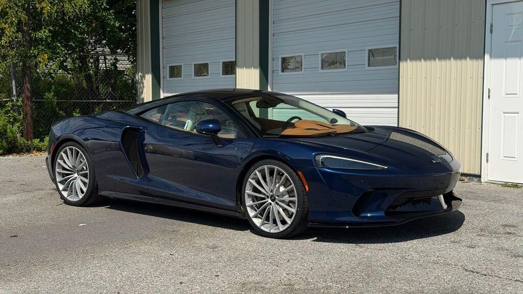 2020 MCLAREN GT