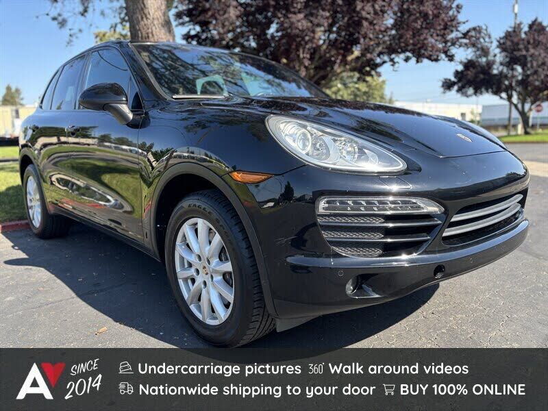 2014 PORSCHE Cayenne