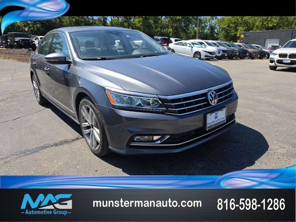 2017 VOLKSWAGEN Passat