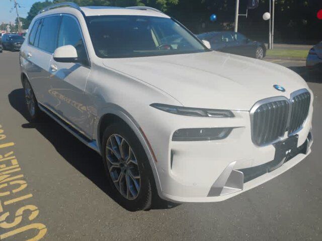 2026 BMW X7