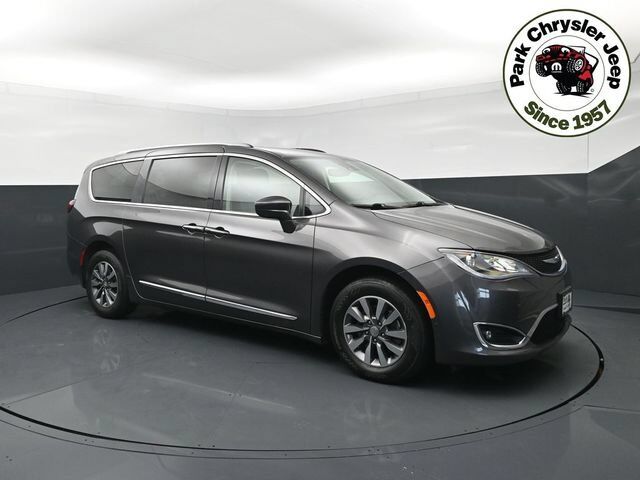 2020 CHRYSLER Pacifica