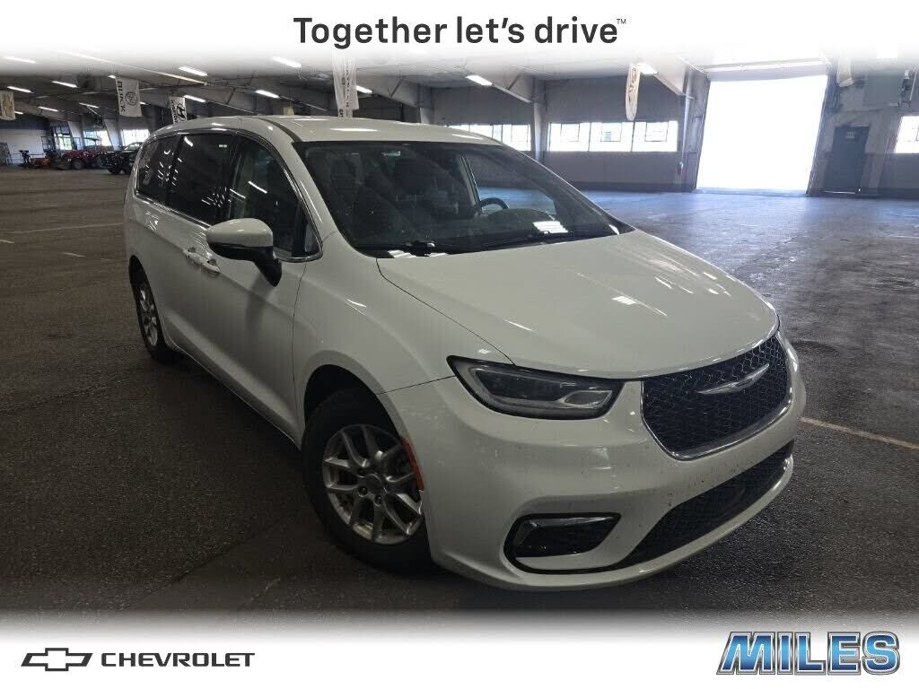 2023 CHRYSLER Pacifica