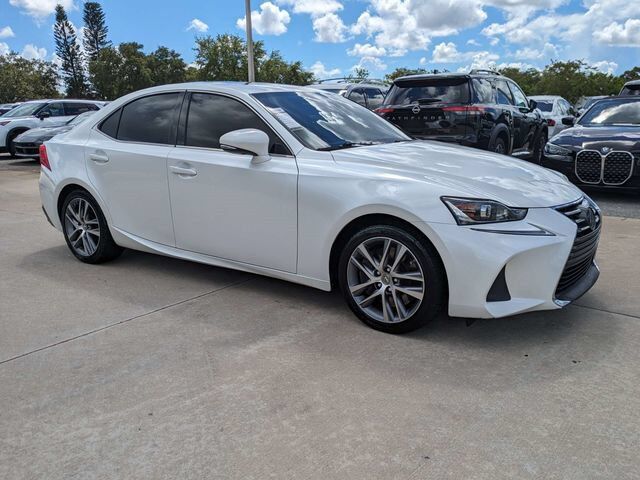 2019 LEXUS IS