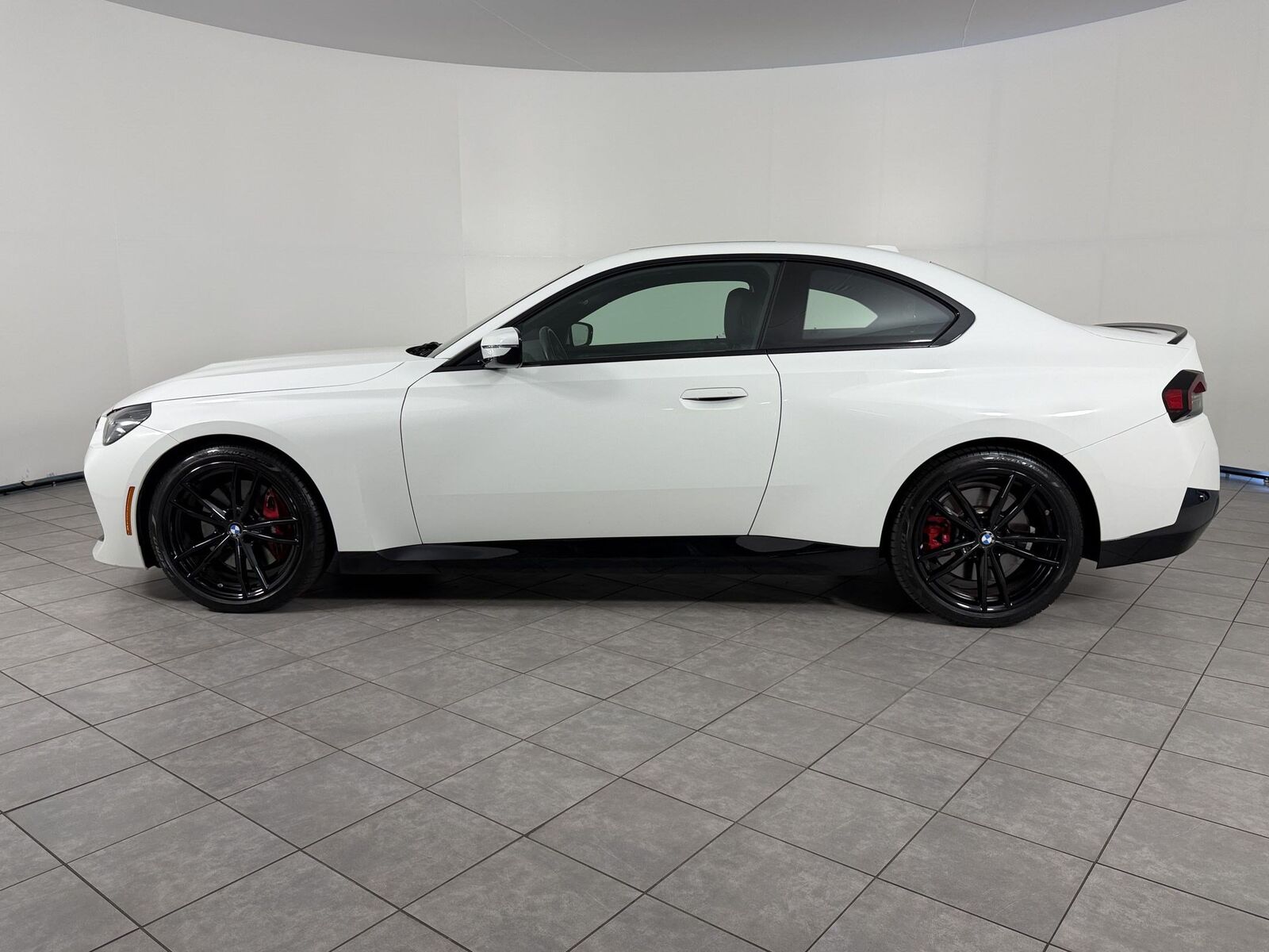 2024 BMW 230i