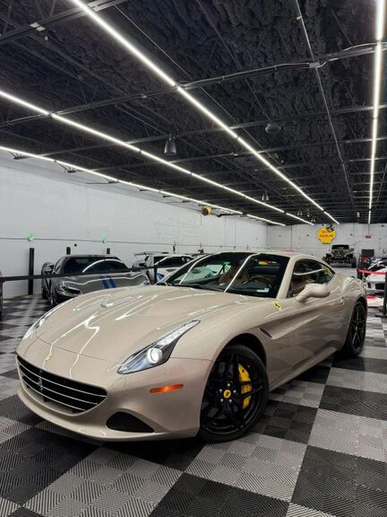 2017 FERRARI California T