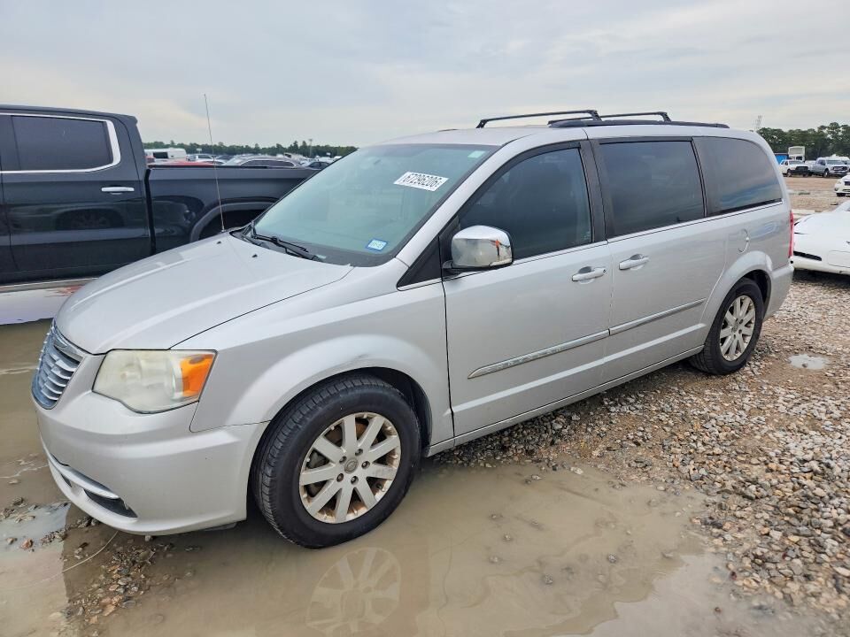 2012 CHRYSLER Town and Country