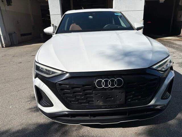 2024 Audi Q8