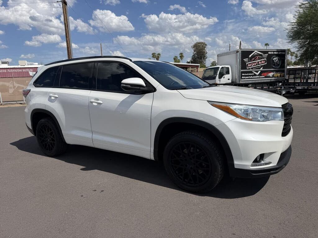 2014 TOYOTA Highlander