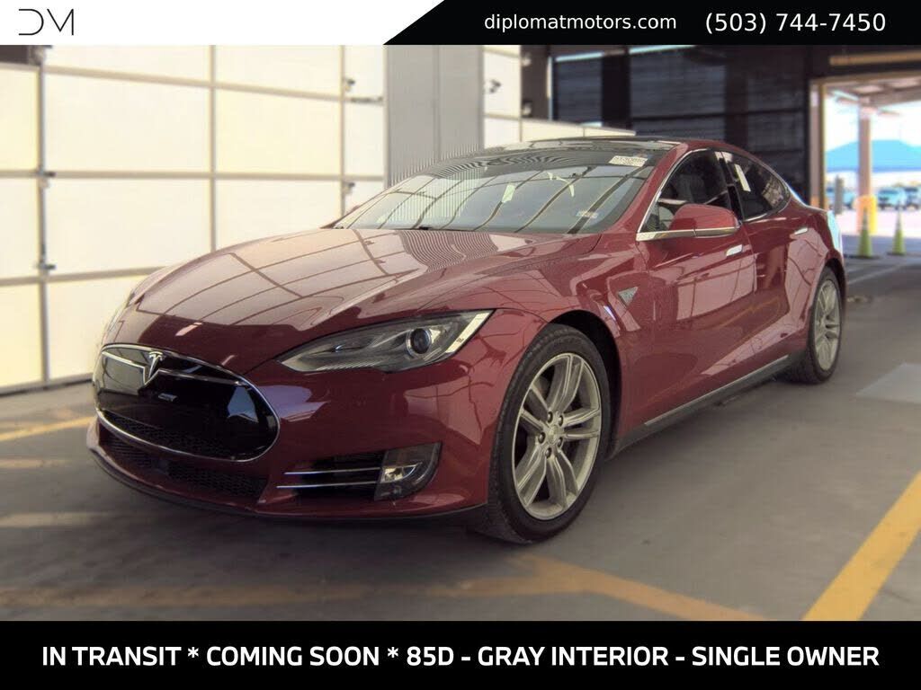 2015 TESLA Model S