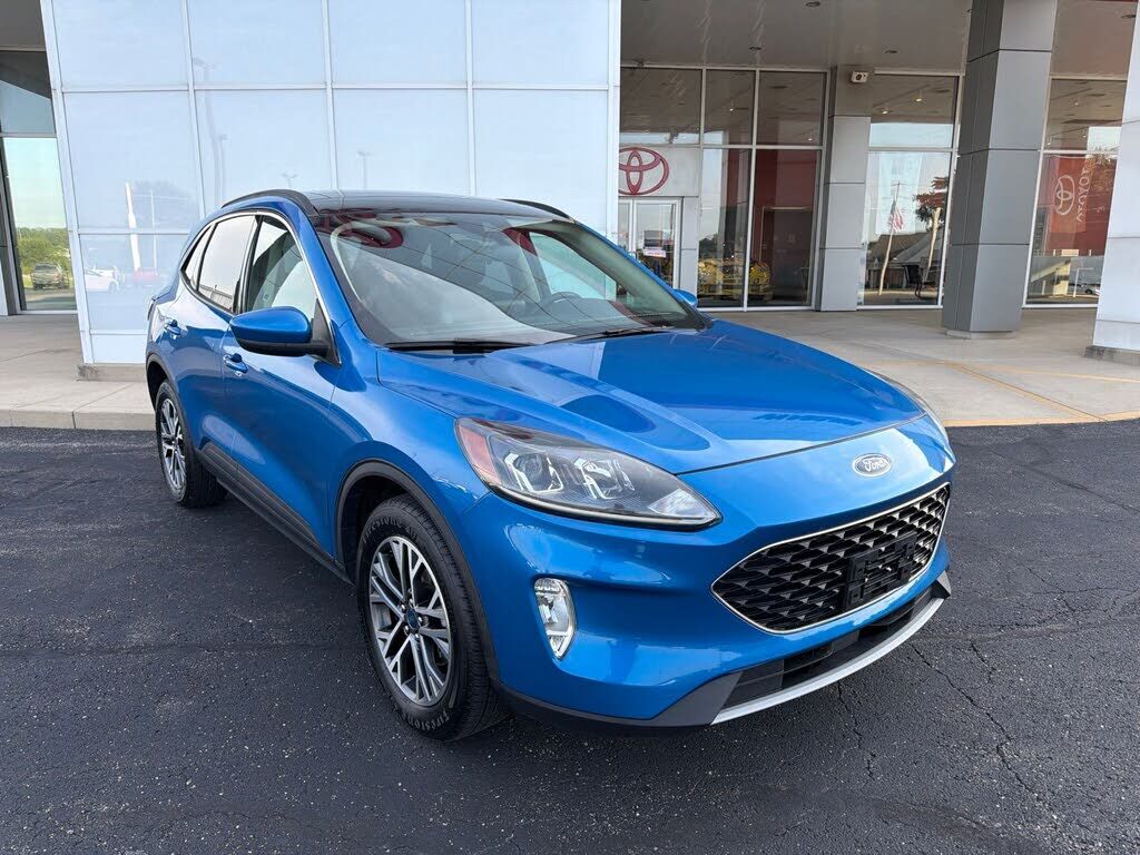 2020 FORD Escape
