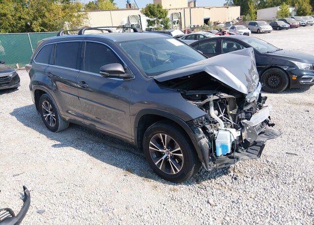 2016 TOYOTA Highlander