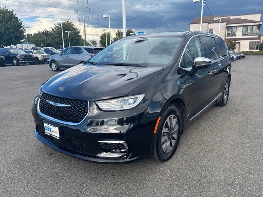 2023 CHRYSLER Pacifica
