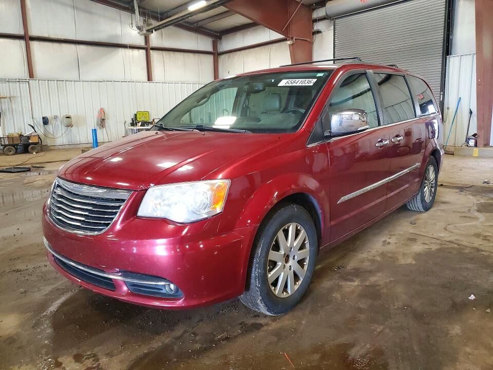 2014 CHRYSLER Town and Country