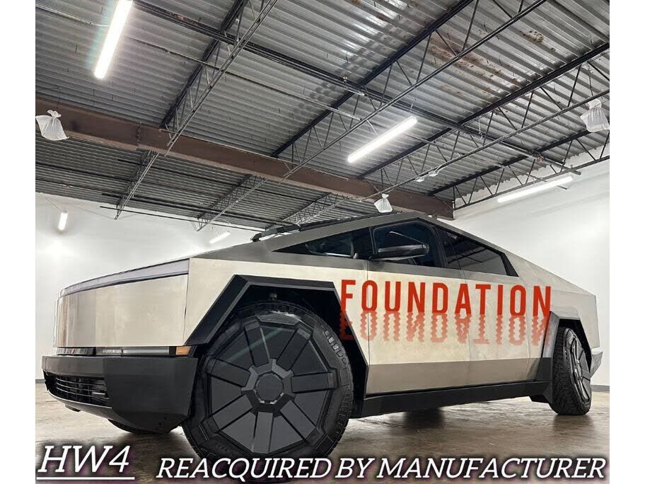 2024 TESLA Cybertruck