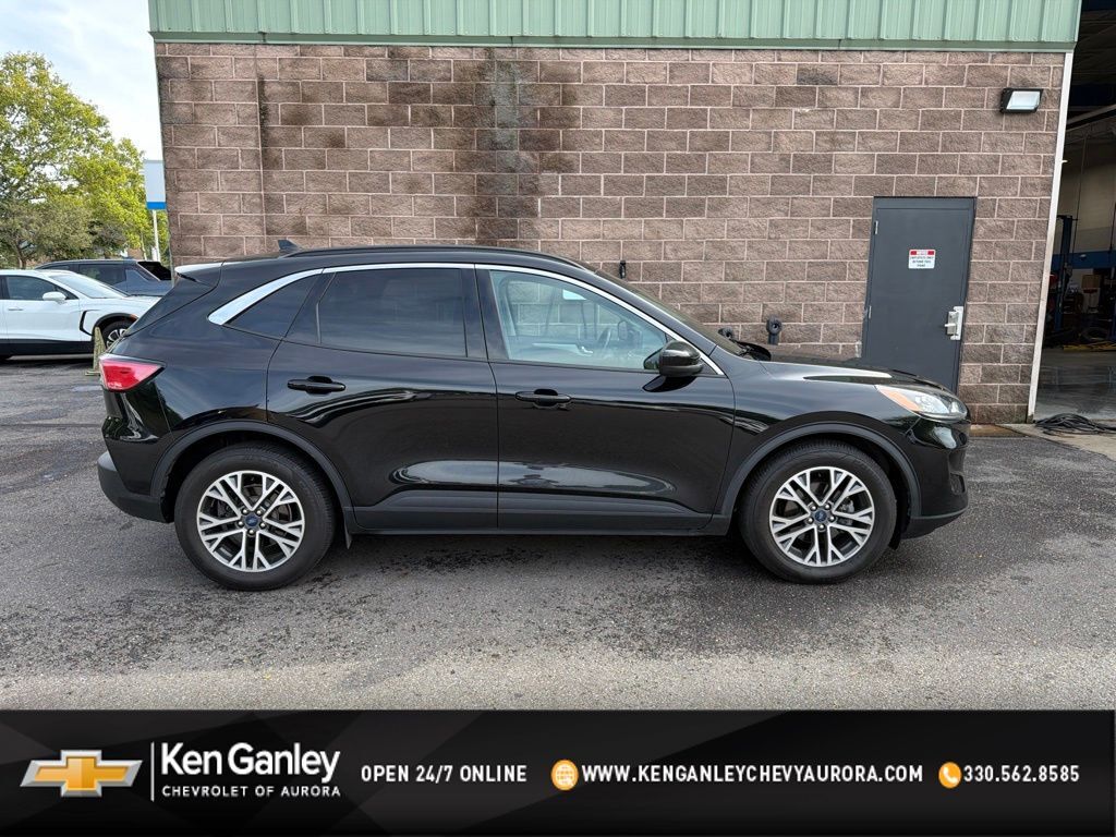 2020 FORD Escape