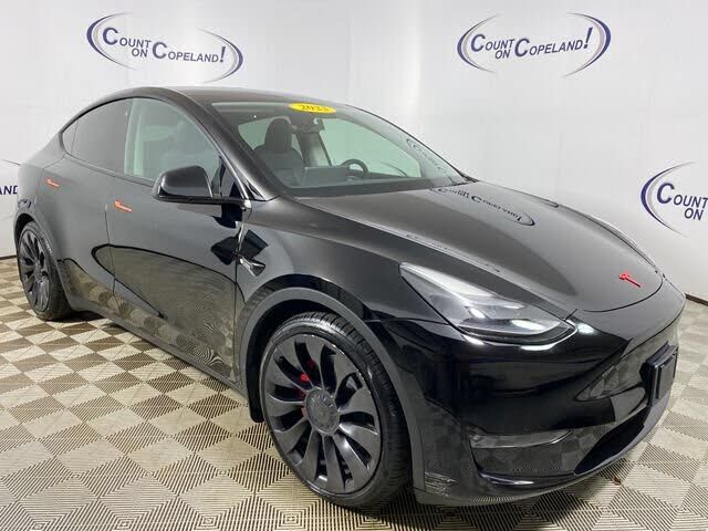 2023 TESLA Model Y