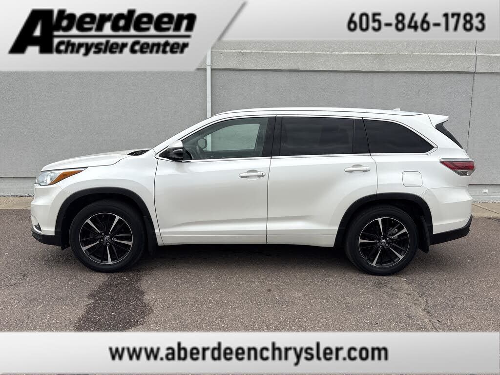 2015 TOYOTA Highlander