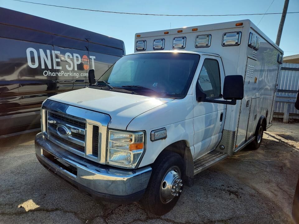 2010 FORD E-350