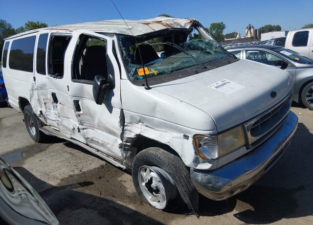 2001 FORD E-350