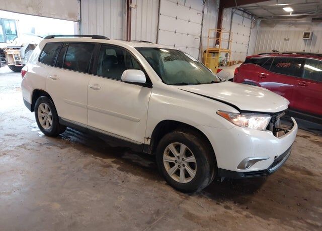 2013 TOYOTA Highlander
