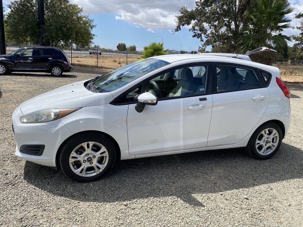 2015 FORD Fiesta
