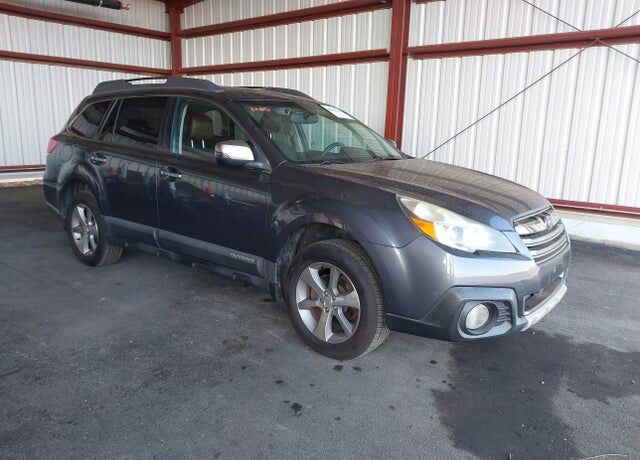 2014 SUBARU Outback