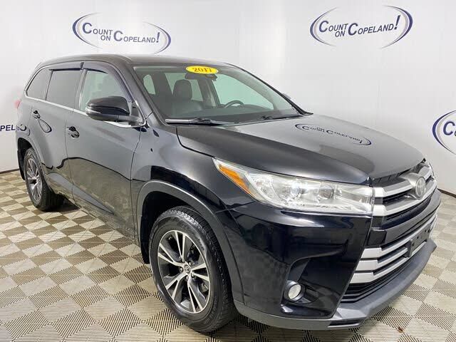 2017 TOYOTA Highlander