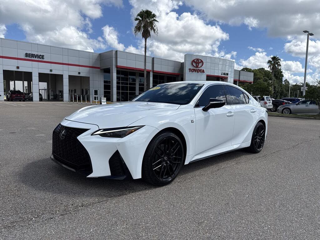 2021 LEXUS IS