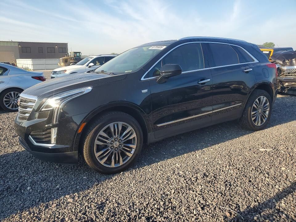 2017 CADILLAC XT5