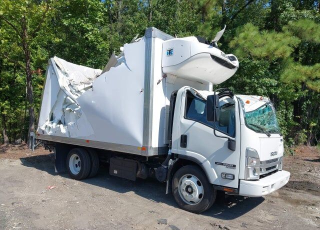 2024 ISUZU NRR