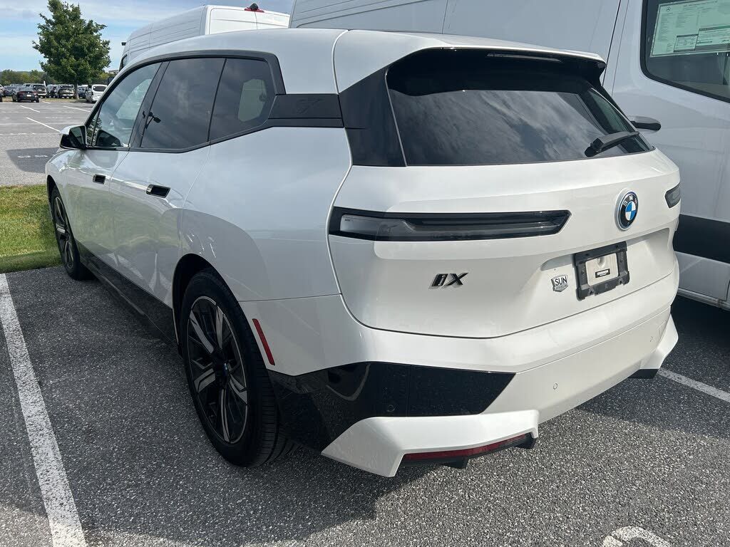 2023 BMW iX