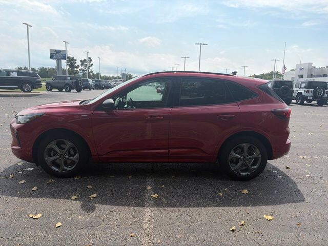 2023 FORD Escape