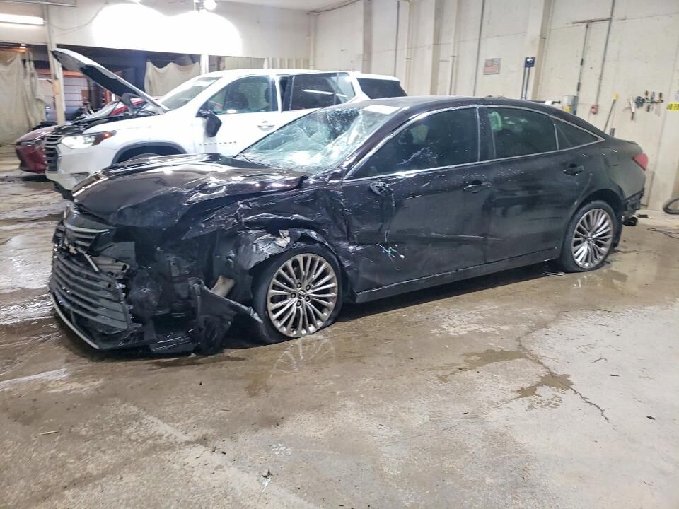 2019 TOYOTA Avalon