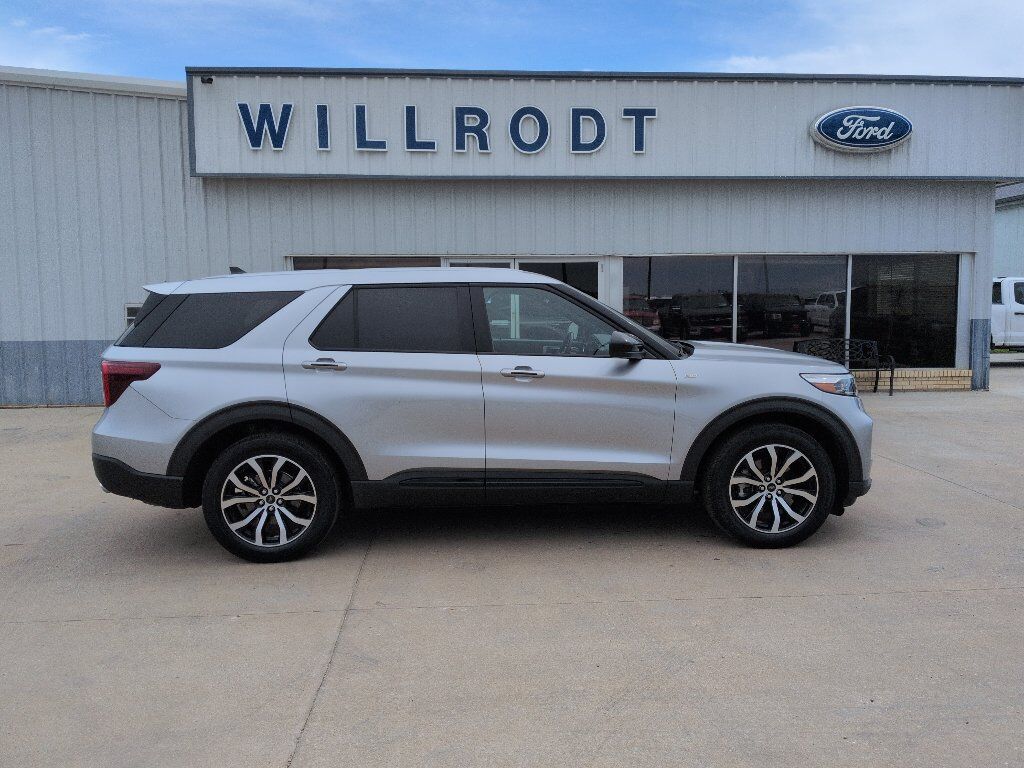 2022 FORD Explorer