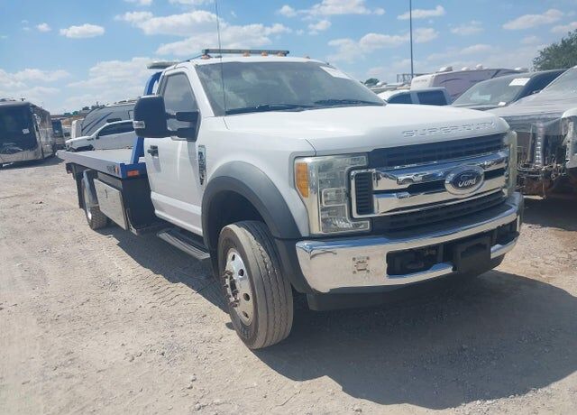 2017 FORD F-550