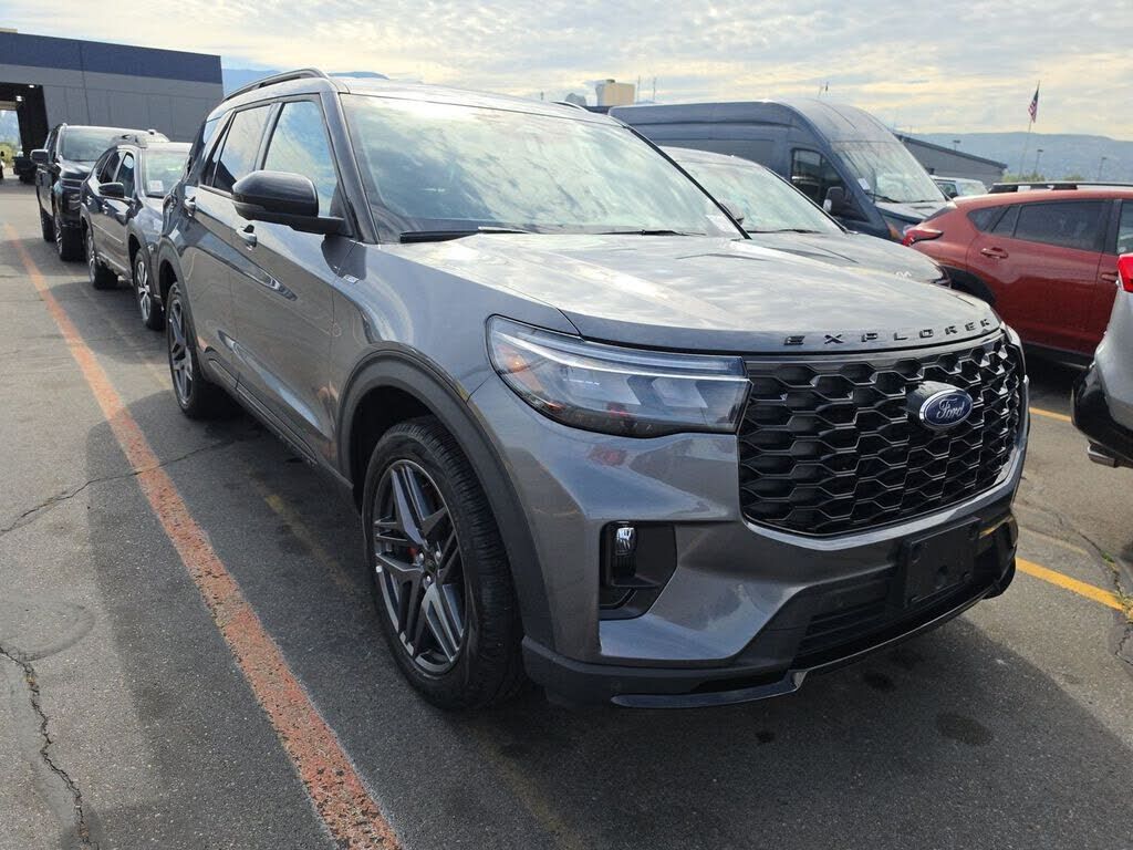 2025 FORD Explorer