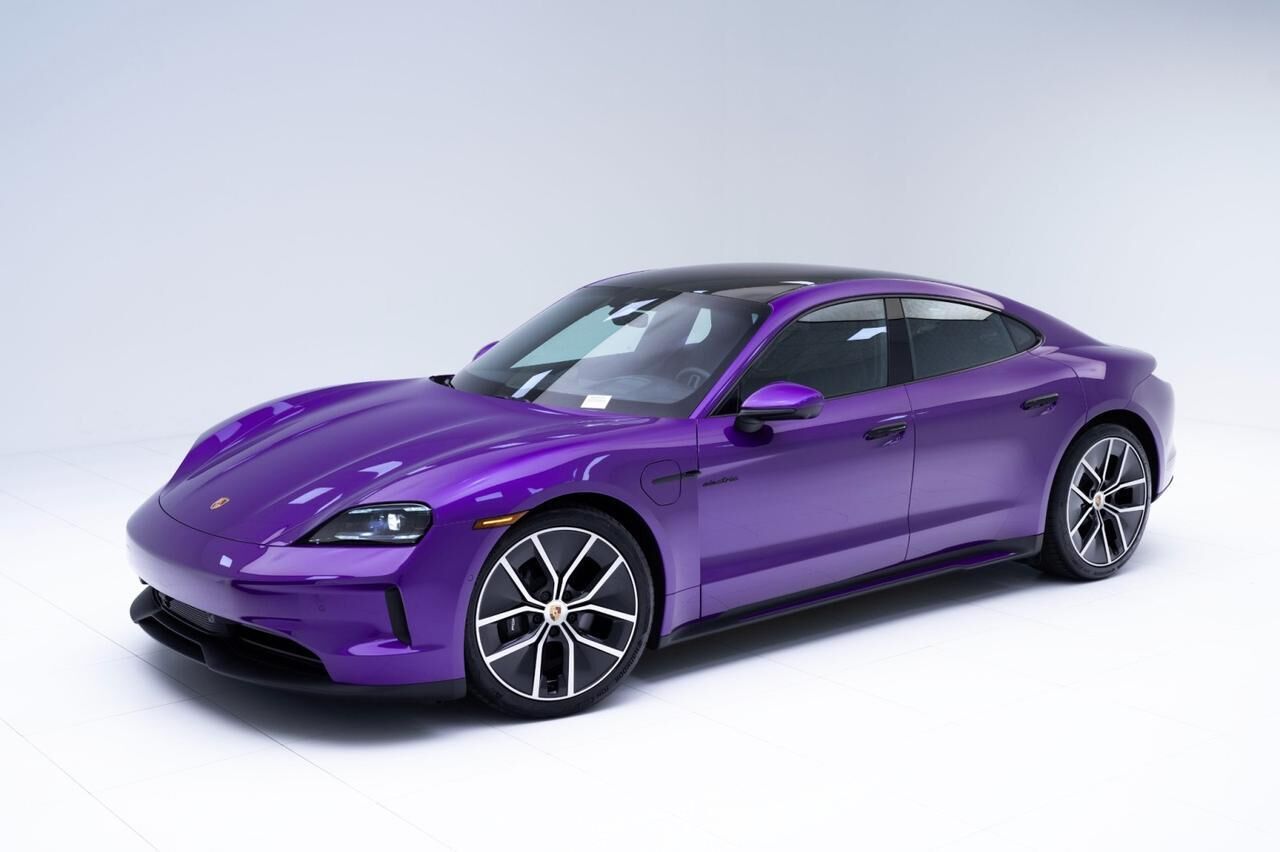 2025 PORSCHE Taycan