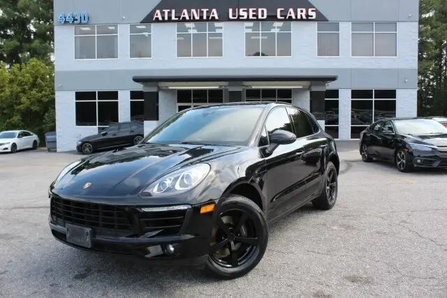 2017 PORSCHE Macan
