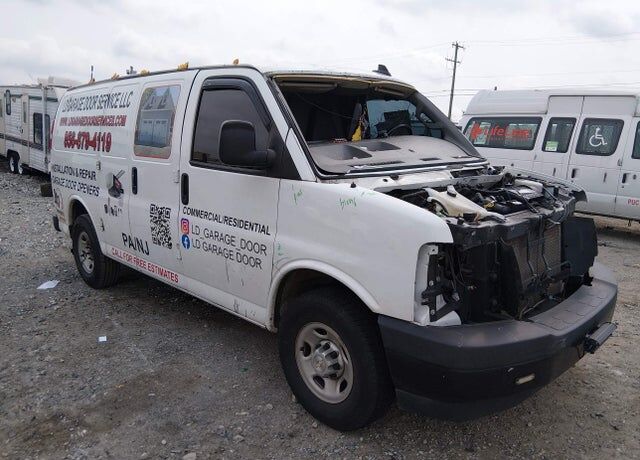 2020 CHEVROLET Express